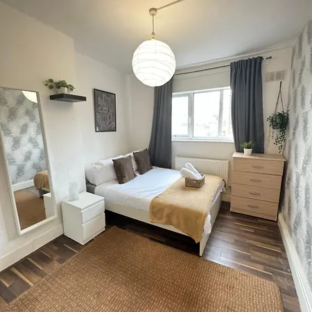 2 Bed Apt Sofa Bed Up To 6 Londra Esterno foto