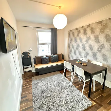 2 Bed Apt Sofa Bed Up To 6 Londra Esterno foto