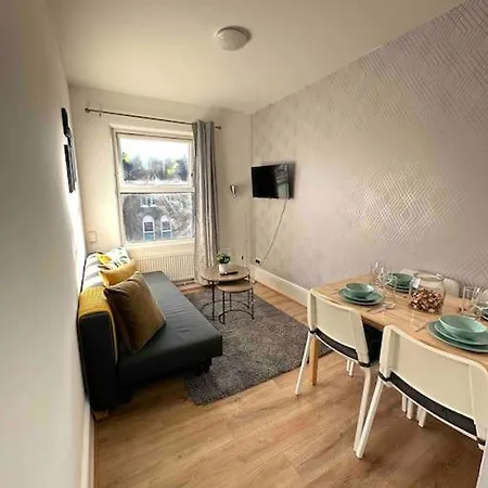 2 Bed Apt Sofa Bed Up To 6 Londra Esterno foto