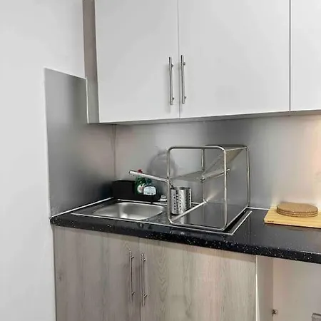2 Bed Apt Sofa Bed Up To 6 Londra Esterno foto