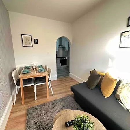 2 Bed Apt Sofa Bed Up To 6 Londra Esterno foto
